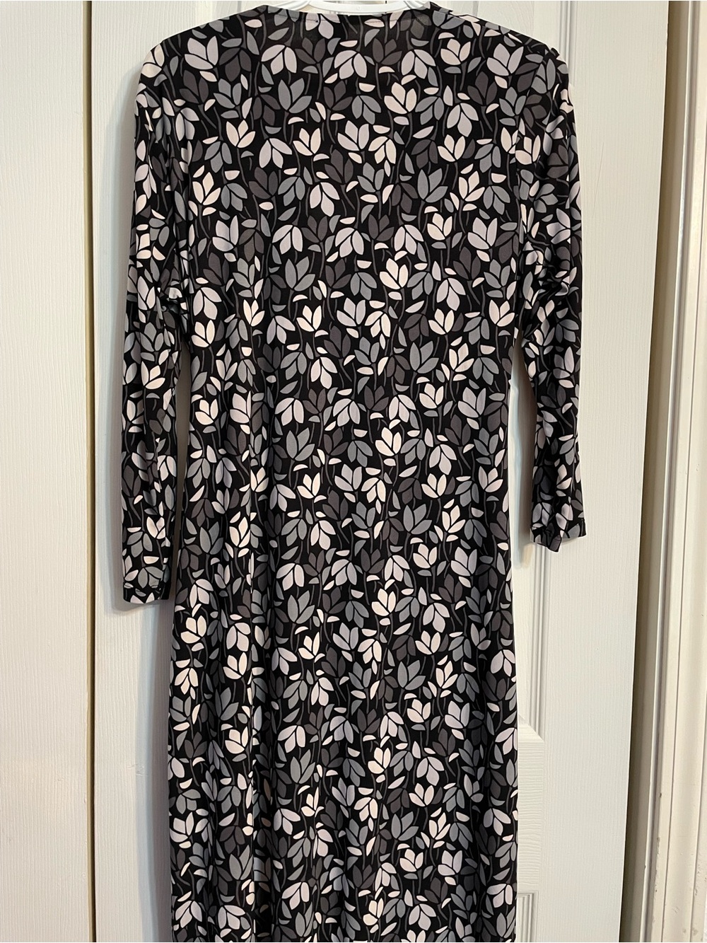 Anne Klein Black Long Sleeve Leaf-Print Midi Dress